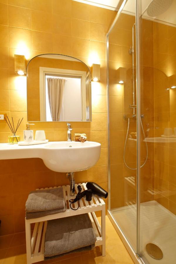Breathe Liguria - Lucy 1 Bedroom And 1 Apartment In A Newly Renovated Nineteenth-Century Building In The Historic Center Near The Sea La Spezia Esterno foto